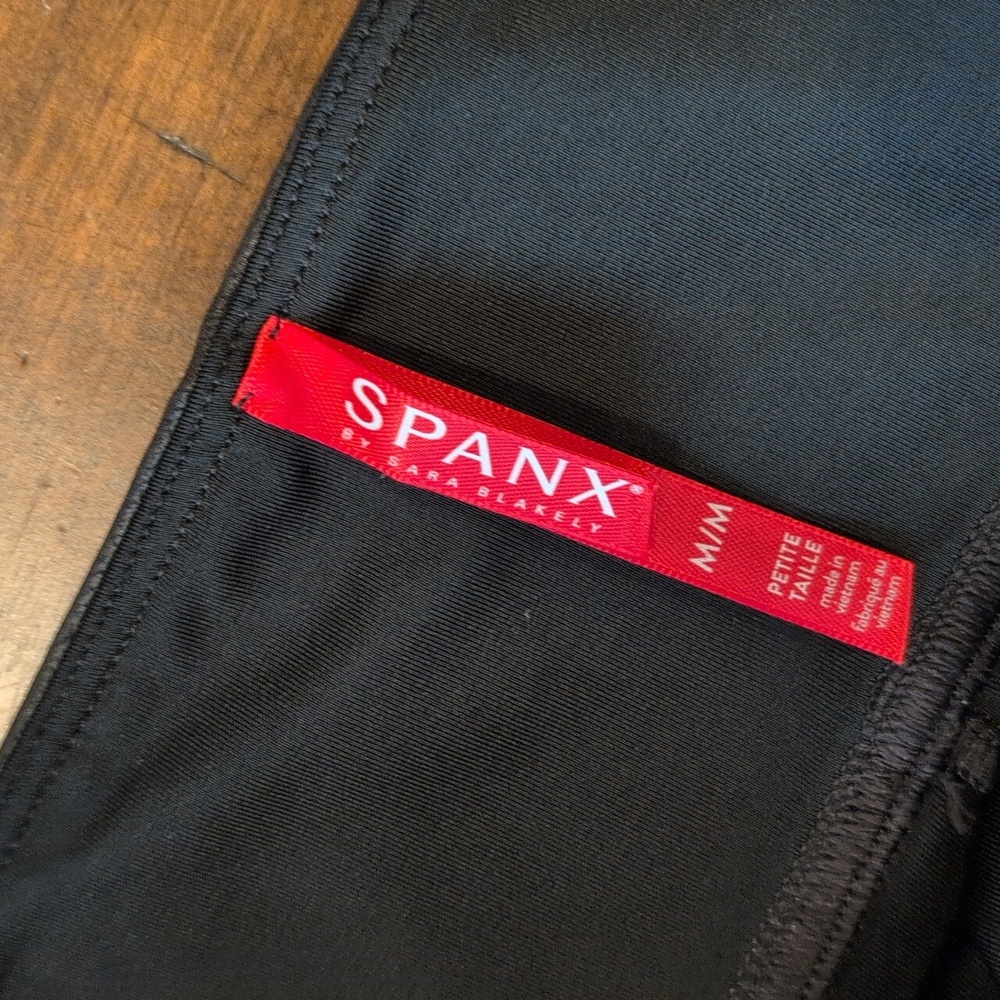 Spanx Faux Leather Leggings Petite - Picture 7 of 9
